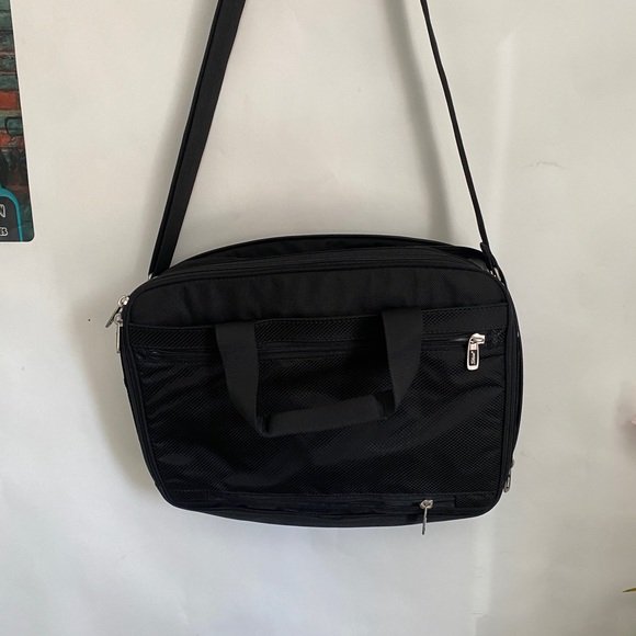 One Strap Computer Bag - Picture 2 of 3